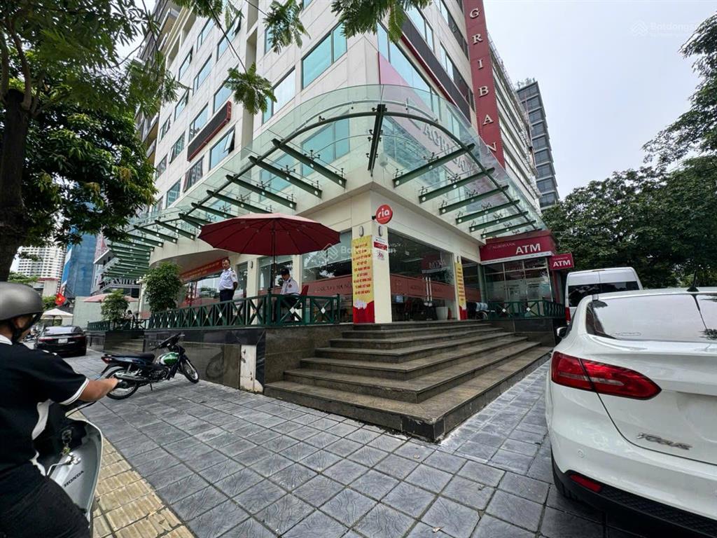 Cho thuê văn phòng mặt phố duy tân 280m²  tòa nhà có ngân hàng  nhận diện thương hiệu tốt