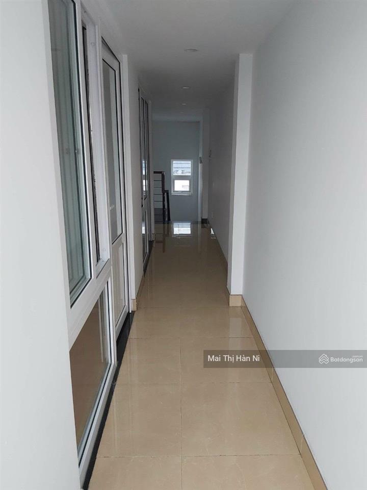 Bán nhà mt nguyễn hoàng,gần metro, 80m2, hầm 3 lầu, sàn suốt giá 28 tỷ 0917 159 ***