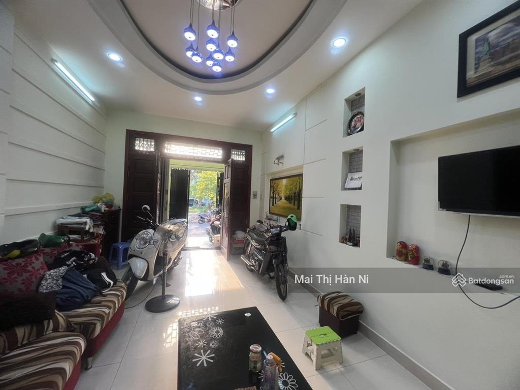 Hiếm! nhà 4x20m đối diện công viên, trệt 2 lầu sân thượng, bán gấp chỉ 19,2 tỷ 0917 159 ***