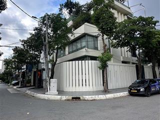 Cho thuê biệt thự mt đường lớn kinh doanh góc 2mt 400m2  dtsd 800m2  110tr/tháng  0917 159 ***