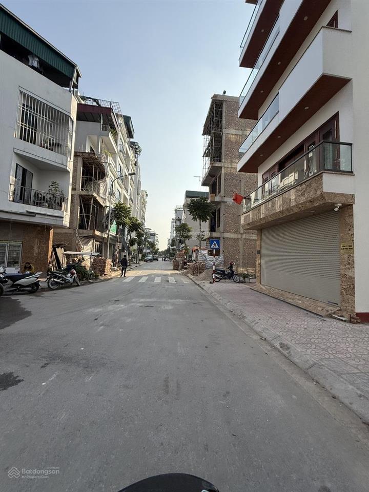 Bán nhà 3 tầng khu, 2 thoáng tđc ngọc thuỵ, đường 12m, vỉa hè, kinh doanh, văn phòng. 0962 015 ***
