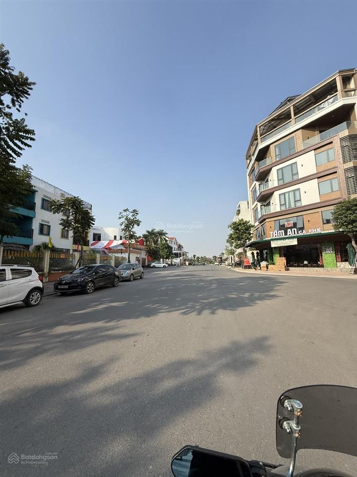 Bán nhà 3 tầng khu, 2 thoáng tđc ngọc thuỵ, đường 12m, vỉa hè, kinh doanh, văn phòng. 0962 015 ***