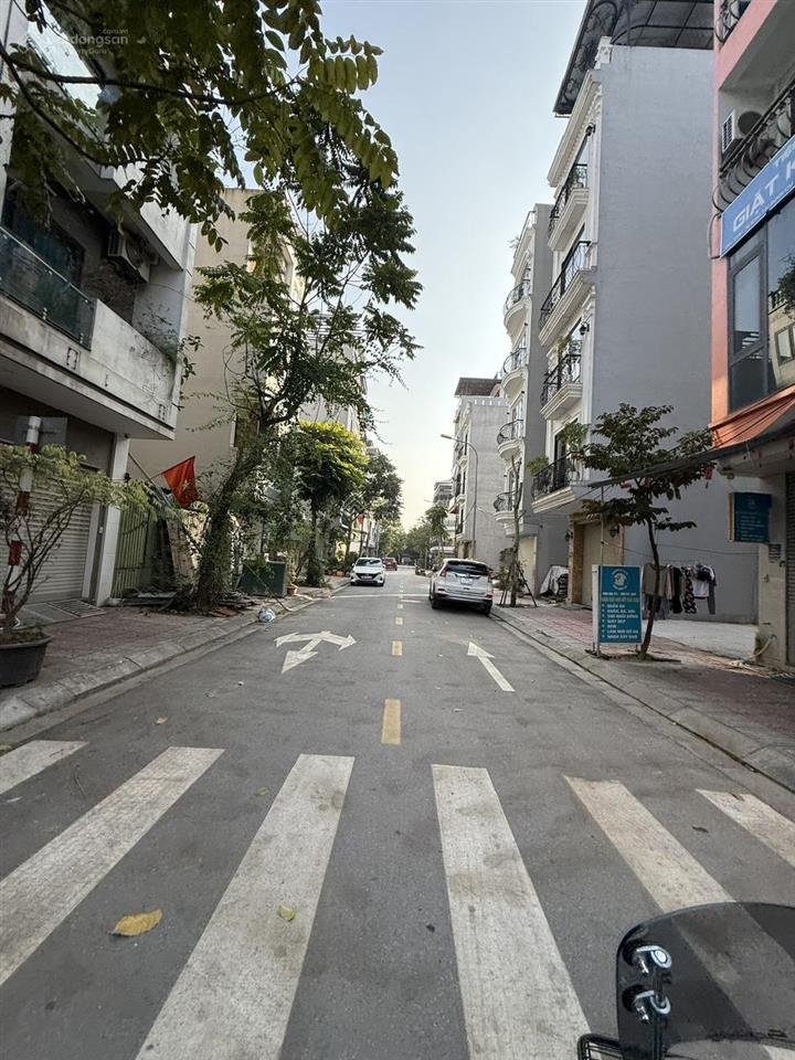 Bán nhà 3 tầng khu, 2 thoáng tđc ngọc thuỵ, đường 12m, vỉa hè, kinh doanh, văn phòng. 0962 015 ***