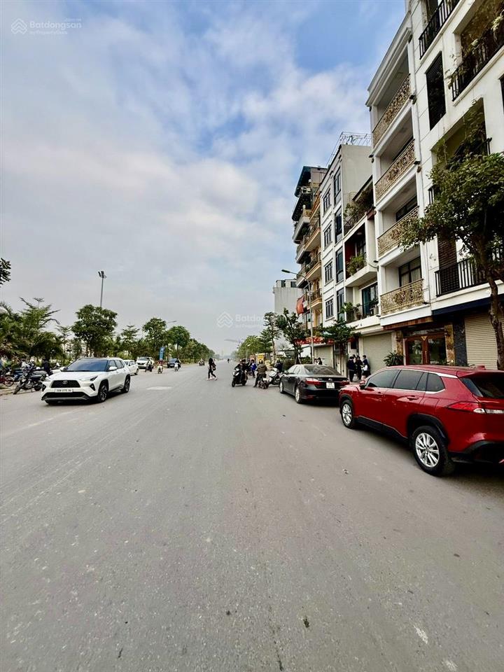 Bán gấp mảnh đất view hồ đường 25m tđc ngọc thụy, 70m, 2 thoáng, kinh doanh, văn phòng, 0962 015 ***