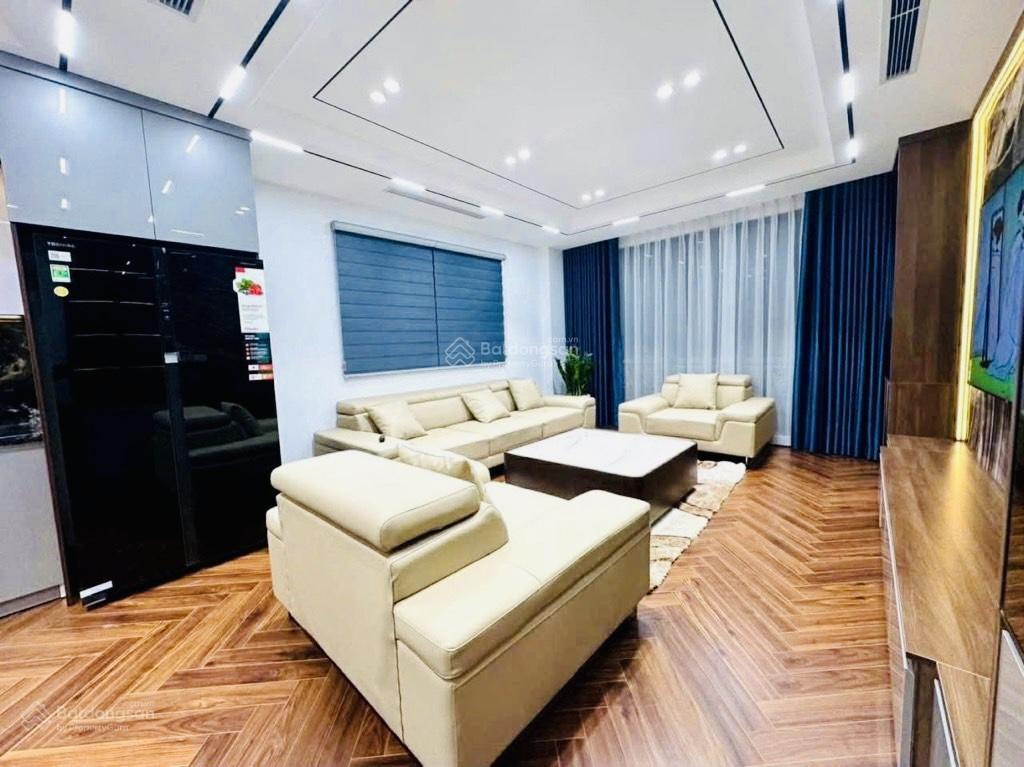 Bán nhà đường thông ngọc lâm  nguyễn văn cừ  lô góc  6tầng  thang máy  gara ô tô  19,2 tỷ