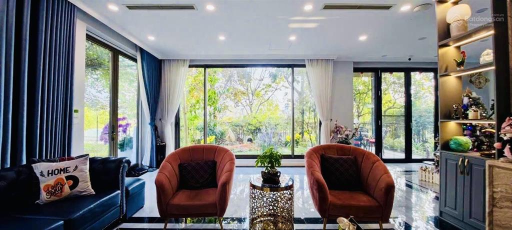 Bán gấp biệt thự lô góc 270m khu khai sơn hill ngọc thuỵ, bồ đề, full nội thất. 0962 015 ***