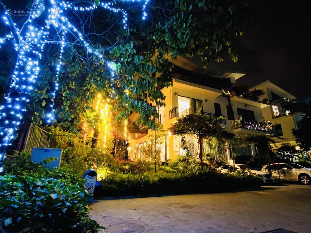 Bán gấp biệt thự lô góc 270m khu khai sơn hill ngọc thuỵ, bồ đề, full nội thất. 0962 015 ***