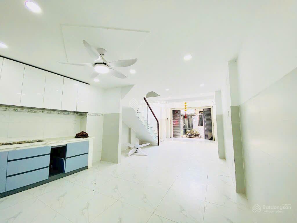 Nhà 3 tầng kiên cố hxh rộng không ngập trường thọ gần võ văn ngân, 56m2 ngang 4.3m chỉ 6.5 tỷ tl