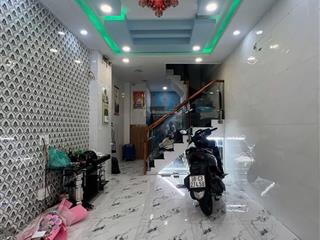 Khu hiếm nhà bán đối diện bệnh viện đkkv thủ đức, nhà 3 tầng kiên cố 60m2 hoàn công chỉ 6.5 tỷ tl