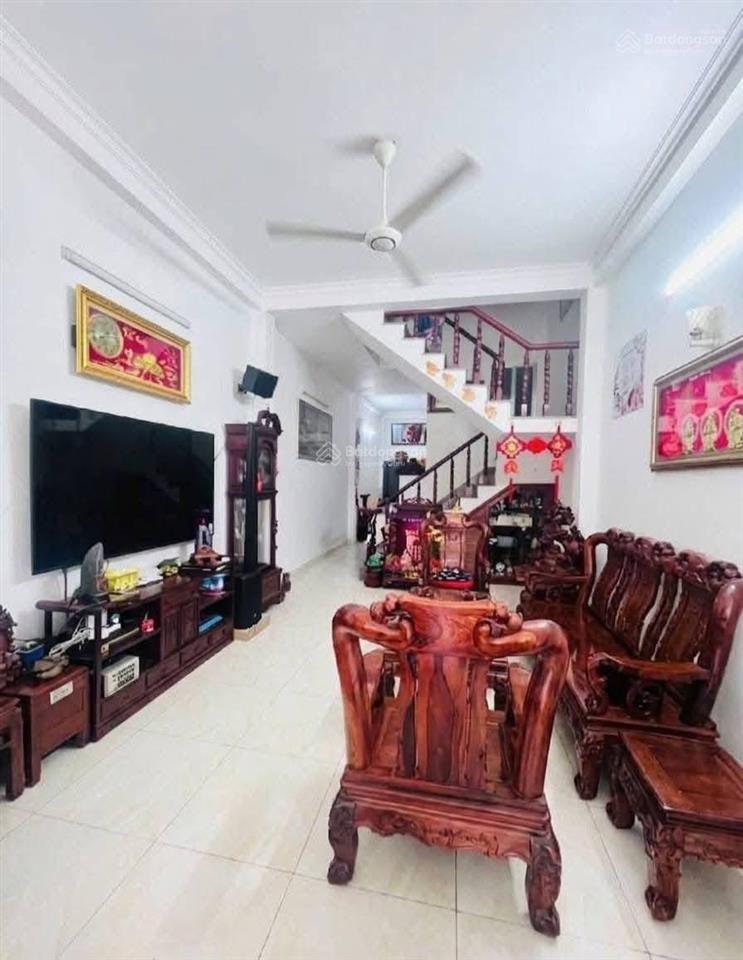 Khu ít nhà bán cạnh coca cola tuyến metro, 56m2 2 tầng tặng nội thất, cho thuê 8tr/ tháng 4.5 tỷ tl