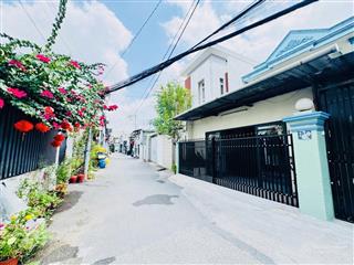 Chỉ 4.5 tỷ sở hữu 80m2 ngang 4m đất trống tiện xây mới hẻm xe hơi, gần bệnh viện đkkv thủ đức