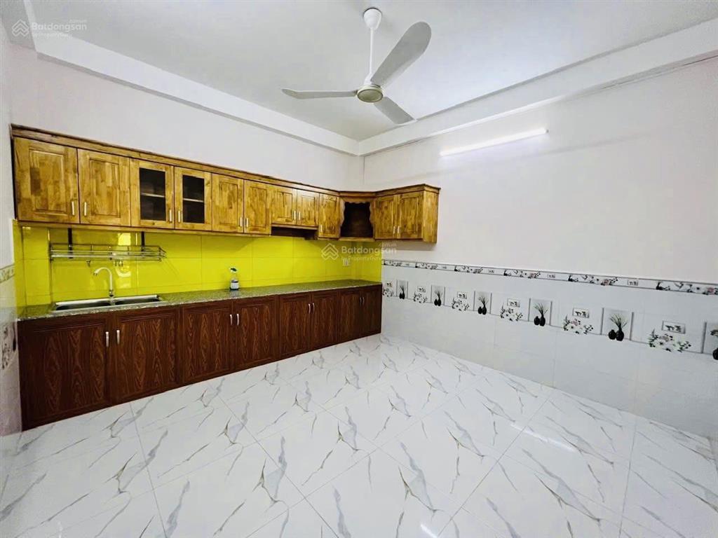 Một trục tô ngọc vân cạnh chợ tam hà gần bệnh viện tp thủ đức, 70m2 3 tầng hoàn công chỉ 5.2 tỷ tl