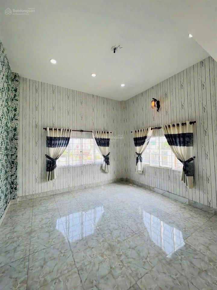 Một trục tô ngọc vân cạnh chợ tam hà gần bệnh viện tp thủ đức, 70m2 3 tầng hoàn công chỉ 5.2 tỷ tl