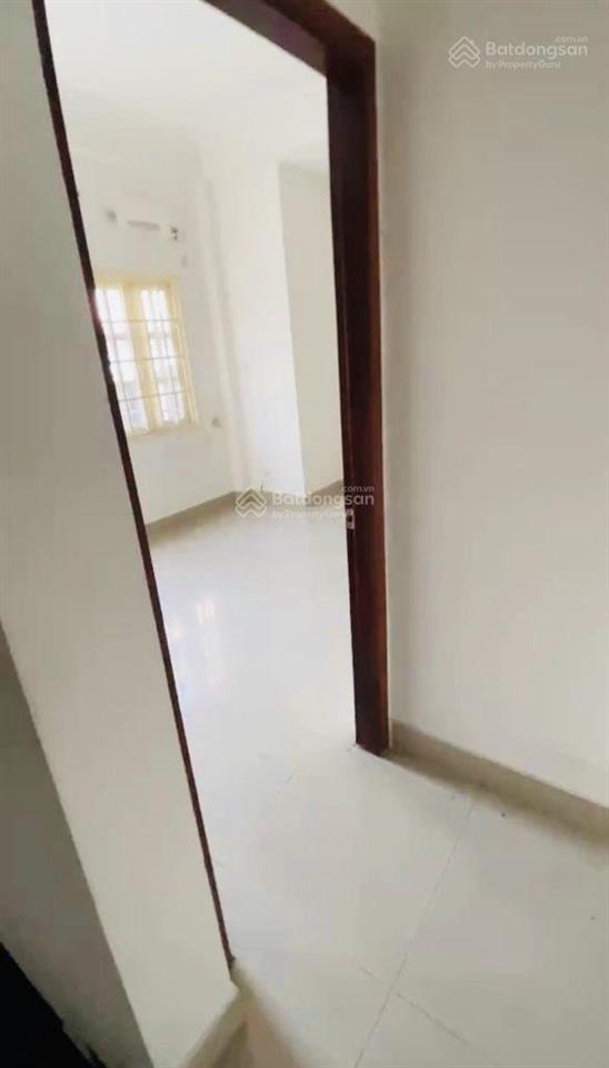 Chdv 3 tầng gồm 7 phòng đang khai thác dòng tiền 25tr/ th, ngang 7m hxh tới cửa sát mt đặng văn bi