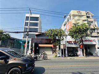 Chdv 3 tầng gồm 7 phòng đang khai thác dòng tiền 25tr/ th, ngang 7m hxh tới cửa sát mt đặng văn bi