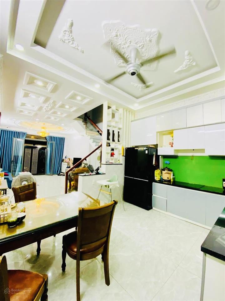Khu ít nhà bán cạnh tuyến metro nhà 3 tầng kiên cố 52m2, cho thuê 9tr/tháng chỉ 4.9 tỷ tl