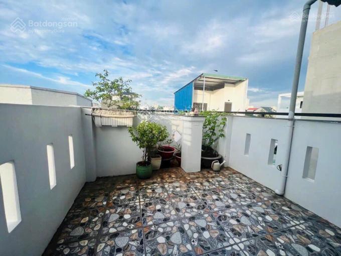 Nhà 3 tầng 50m2 ngang 4m cạnh chợ thủ đức không ngập, căn góc cho thuê 9tr/ tháng chỉ 4.6 tỷ tl