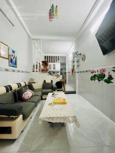 Nhà 3 tầng 50m2 ngang 4m cạnh chợ thủ đức không ngập, căn góc cho thuê 9tr/ tháng chỉ 4.6 tỷ tl