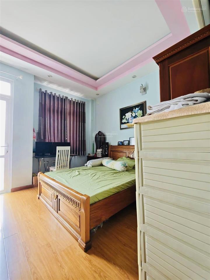Khu ít nhà bán cạnh học viện tư pháp gần chợ thủ đức, 69m2 3 tầng tặng nội thất chỉ 5.5 còn tỷ tl