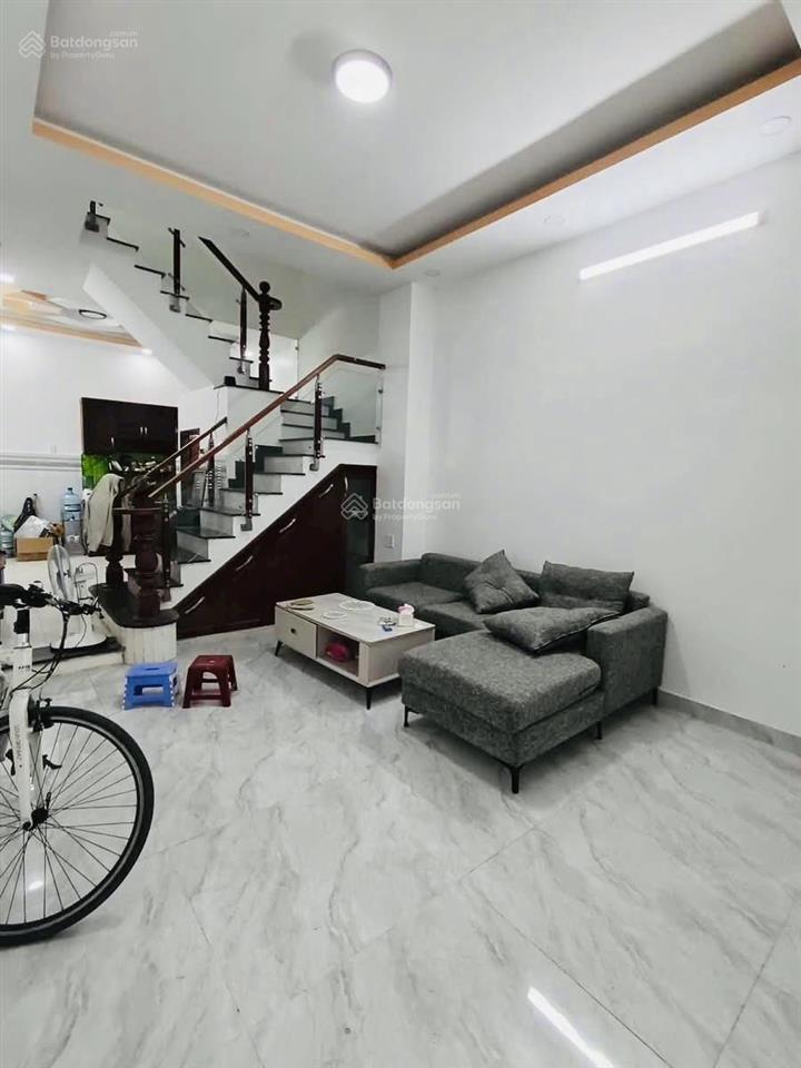 Khu ít nhà bán cạnh đh ngân hàng và hoàng diệu 2, 56m2 3 tầng cho thuê 10tr/tháng chỉ 5.8 tỷ tl