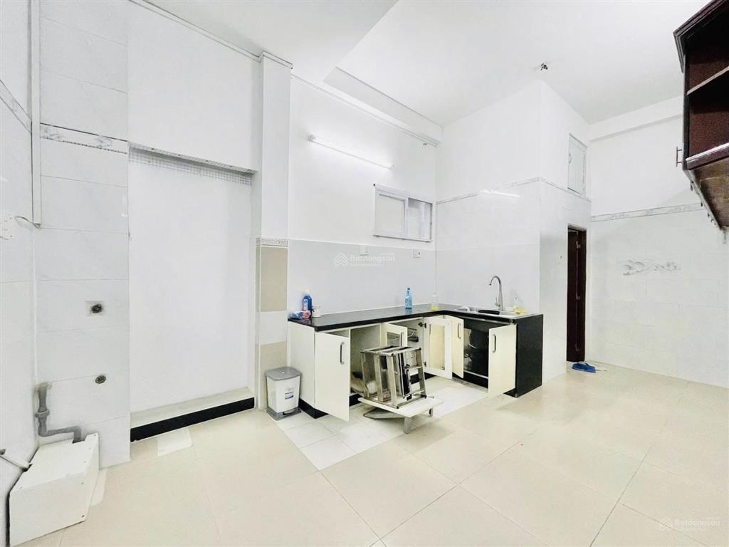 Cạnh tuyến metro đại học spkt lê văn chí, 70m2 trệt lầu kiên cố cho thuê 8tr/ tháng chỉ 5 tỷ tl