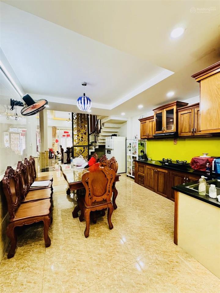 Cạnh vành đai 2 tương lai rạng ngời 54m2 3 tầng cho thuê 10tr/tháng tặng nội thất chỉ 5.6 tỷ tl