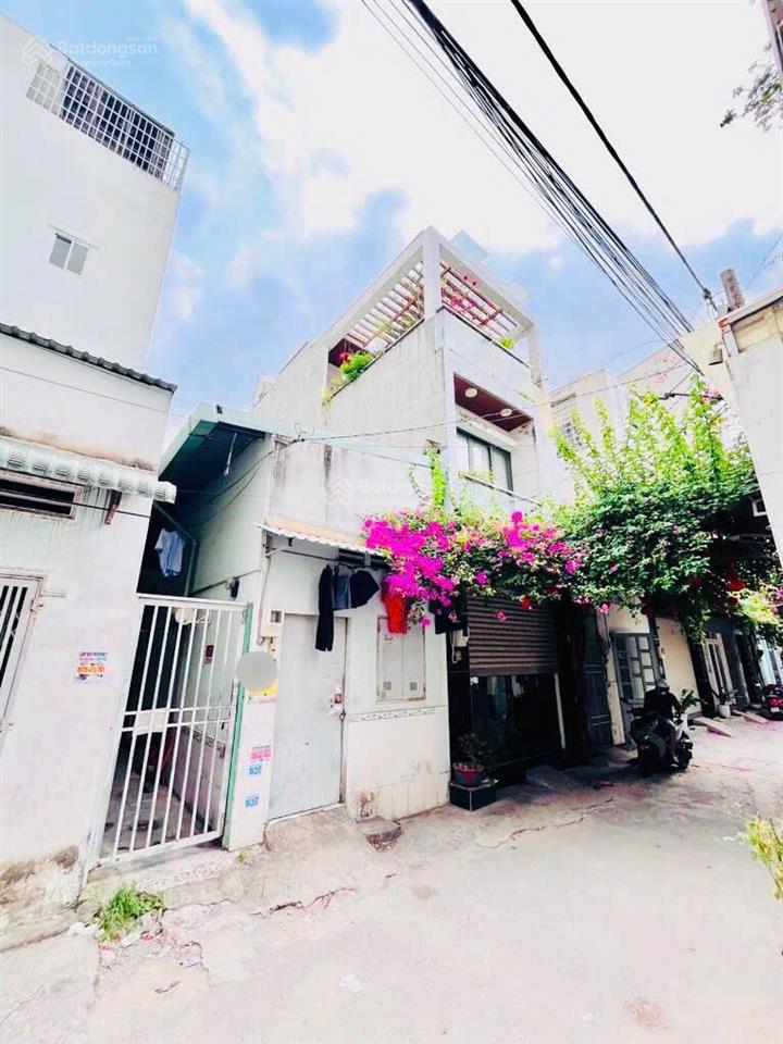 Bán đất tặng 4 phòng trọ cạnh tuyến metro thu nhập 8tr/tháng, 50m2 hxh không lộ giới chỉ 3.9 tỷ tl