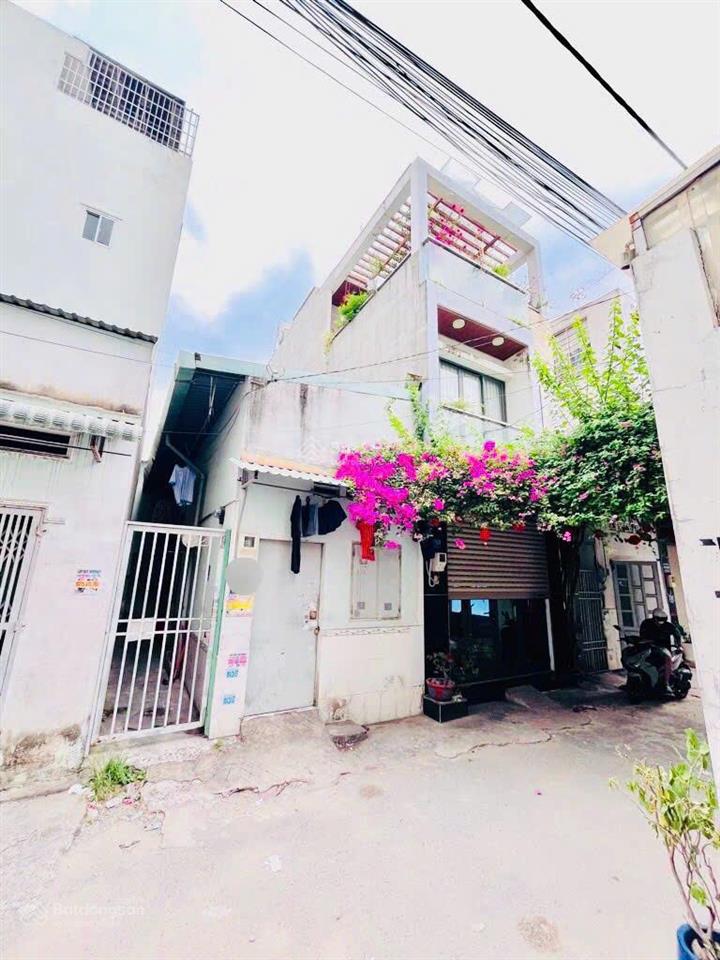 Bán đất tặng 4 phòng trọ cạnh tuyến metro thu nhập 8tr/tháng, 50m2 hxh không lộ giới chỉ 3.9 tỷ tl