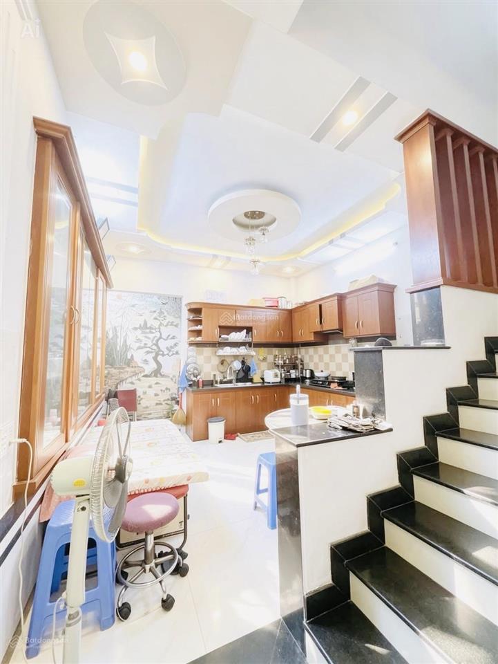Cạnh đường vành đai 2 tương lai rạng ngời, 70m2 3 tầng kiên cố cho thuê 10tr/tháng chỉ 5.95 tỷ tl