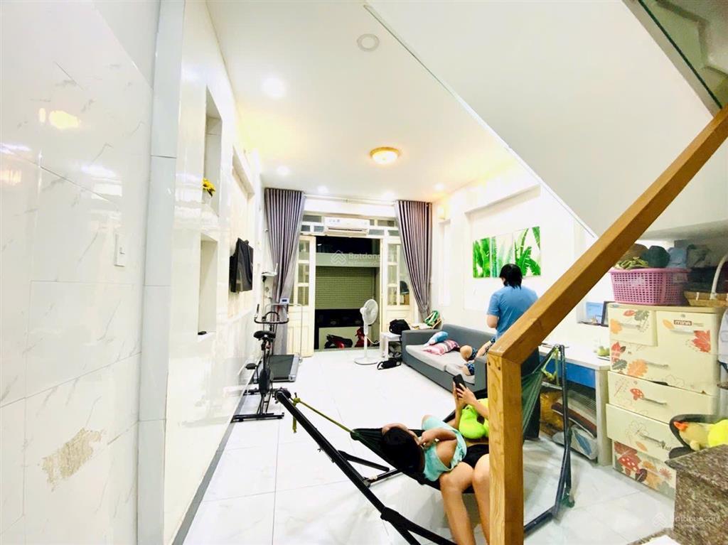 Cạnh đại học cảnh sát cs2 hẻm xe hơi thông, hai mặt tiền trước sau 51m2 2 tầng cho thuê 8tr/tháng