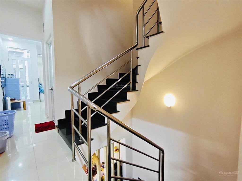 Nhà 4 tầng 36m2 hoàn công 120m2 sàn, võ văn ngân cạnh giáo xứ chợ thủ đức tặng nội thất 4.55 tỷ tl