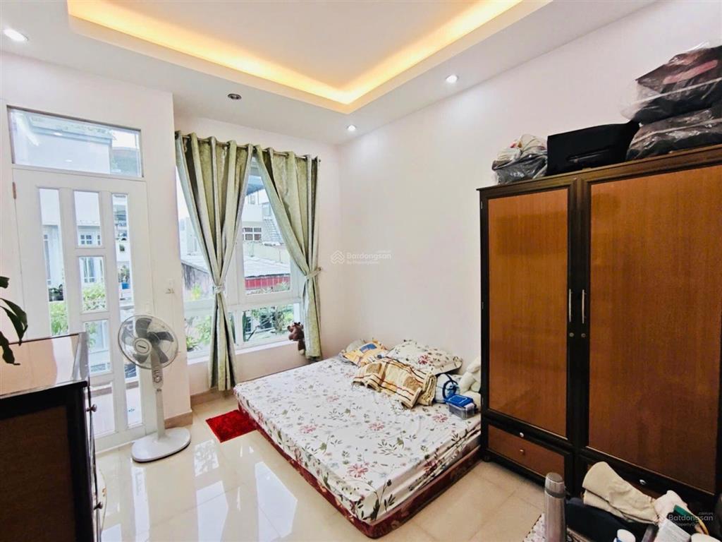 Nhà 4 tầng 36m2 hoàn công 120m2 sàn, võ văn ngân cạnh giáo xứ chợ thủ đức tặng nội thất 4.55 tỷ tl