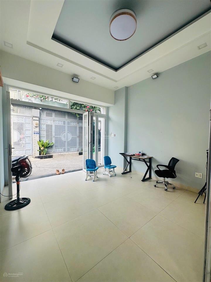 Cạnh chung cư 4s sát phạm văn đồng vành đai 2, 76m2 ngang 6m 2 tầng xh ngủ trong nhà chỉ 5.5 tỷ tl