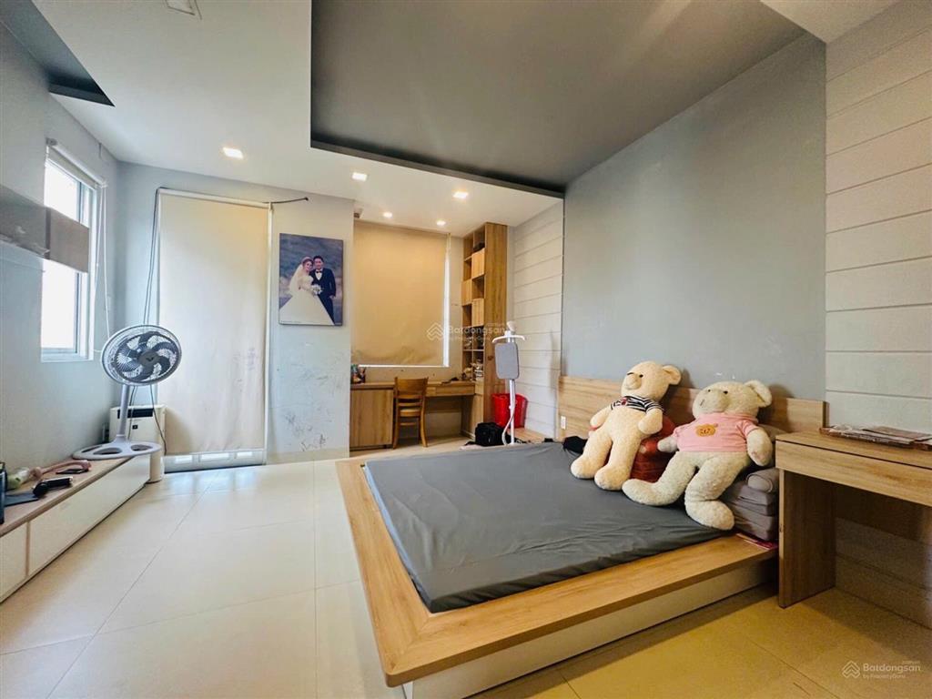 Cạnh chung cư 4s sát phạm văn đồng vành đai 2, 76m2 ngang 6m 2 tầng xh ngủ trong nhà chỉ 5.5 tỷ tl