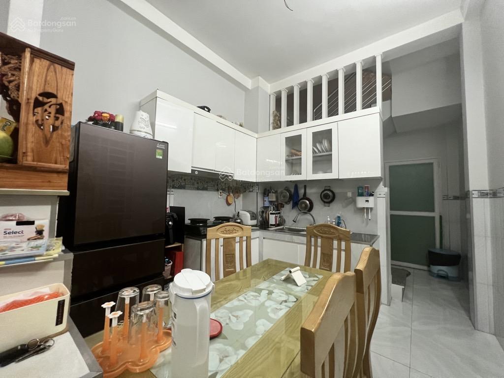 Căn góc 2 mt 3 tầng 50m2 gần chợ thủ đức vành đai 2 không ngập, cho thuê 9tr/tháng chỉ 4,6 tỷ tl