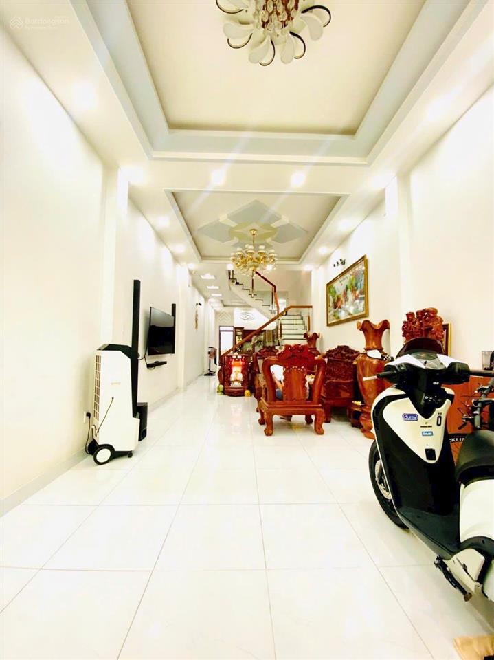Mặt tiền kd đa nghề đường 12m có vỉa hè ô tô ngủ trong nhà, 104m2 3 tầng hoàn công cho thuê 17tr/th