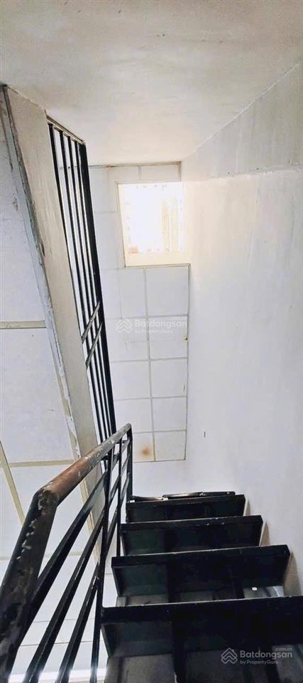 Chỉ 3,8 tỷ tl có ngay nhà mặt tiền đường xe hơi ít lg, 32m2 2 tầng vuông vắn cho thuê 9tr/tháng