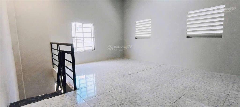 Chỉ 3,8 tỷ tl có ngay nhà mặt tiền đường xe hơi ít lg, 32m2 2 tầng vuông vắn cho thuê 9tr/tháng