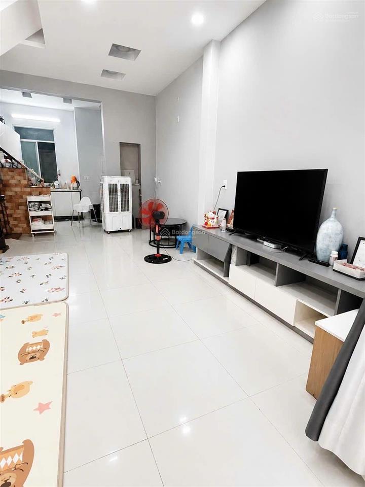 Nhà trệt lầu 40m2 gần tô vĩnh diện, hẻm thông nhanh đh ngân hàng cho thuê 8tr/tháng chỉ 3.9 tỷ tl