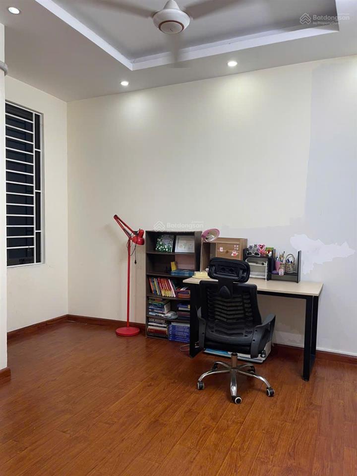 Cho thuê cả nhà ở phố cự lộc, thanh xuân