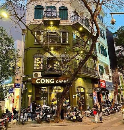 Cho thuê nhà phố hàng ngang  150m² x 2 tầng, mặt tiền 5m, vị trí đắc địa phố cổ