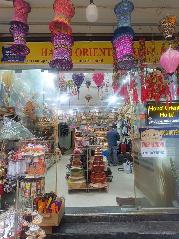 Cho thuê nhà mặt phố hàng ngang diện tích 30m², mặt tiền 3m, vị trí đẹp đắc địa phố cổ