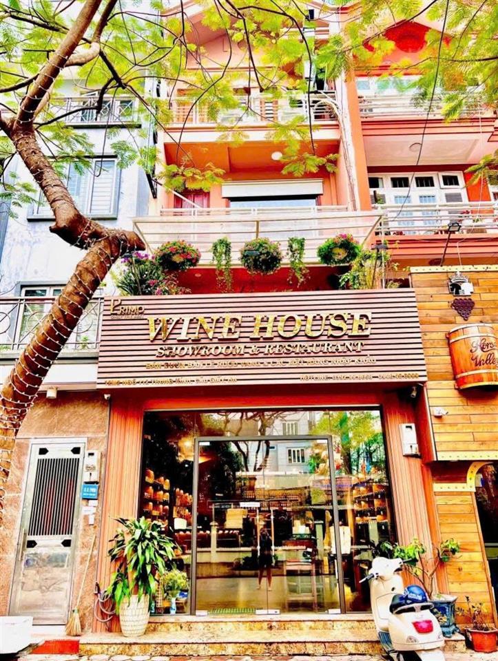 Cho thuê nhà mặt phố chùa láng  diện tích 130m²,mặt tiền 10m,vị trí đẹp đông sinh viên khu đống đa