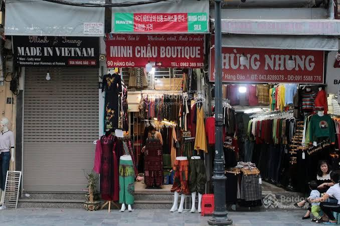 Cho thuê nhà mặt phố hàng chiếu  diện tích 153m2, mặt tiền 7,85m  vị trí đẹp phố cổ