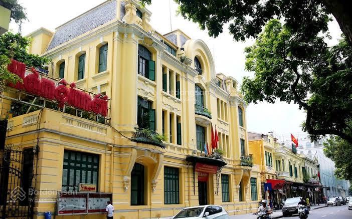Cho thuê mặt bằng phố lê thái tổ, diện tích 72m2, mặt tiền 8m. vị trí đẹp phố cổ, view hồ gươm