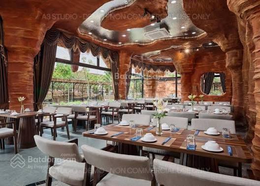 Cho thuê nhà mặt phố hàng trống  diện tích 85m², mt 9m mặt tiền hiếm, cực nổi bật