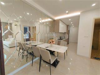 Chỉ 9,3 tỷ bao phí căn hộ 2 ngủ c7 d'capitale trần duy hưng ban công đông nam view hồ tầng trung