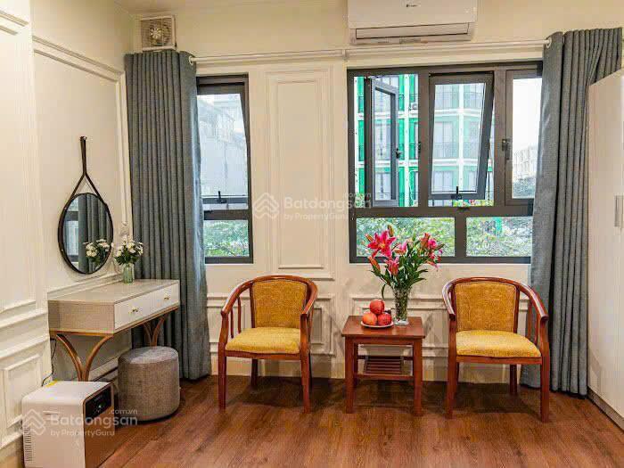 Bán gấp nhà mặt phố dt 61m xây 9 tầng giá 22 tỷ đang kinh doanh làm khách sạn tại triều khúc