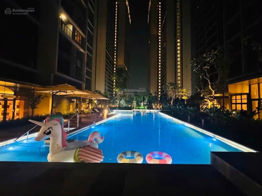 Bán căn góc 2 ngủ chung cư lumi hà nội diện tích 62m2 ban công đông nam view bể bơi chỉ 4,7 tỷ