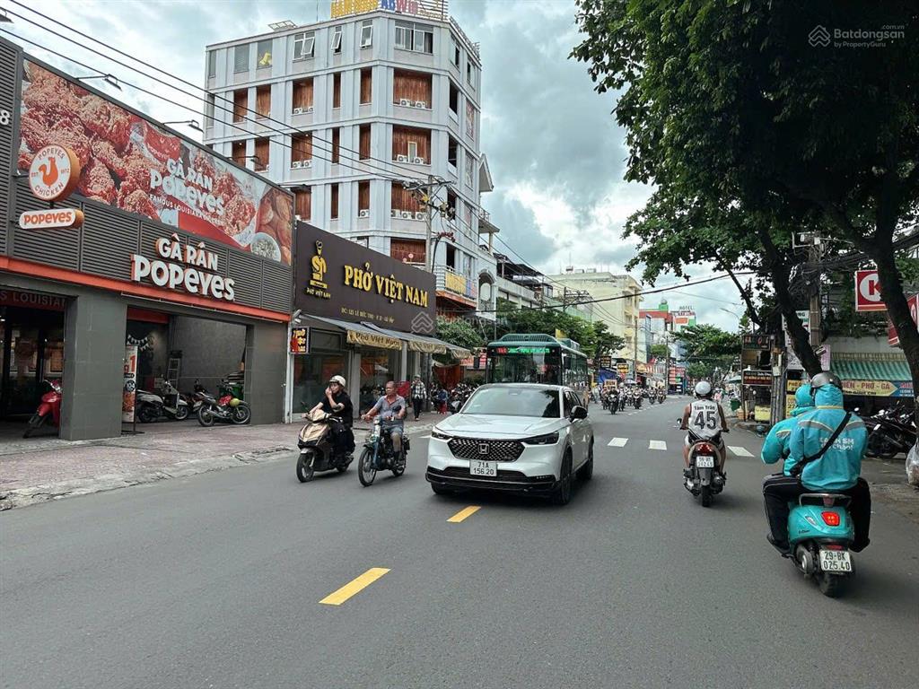 Bán chdv ngang 7m 5 tầng đường 10m lê đức thọ 105m2 17pn đi bộ đi chợ căn cứ chỉ 17.8 tỷ